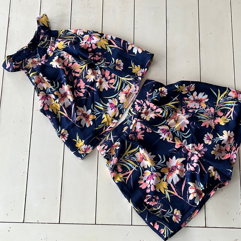 BRAND NEW Lilt Girls Halter & Matching Shorts Set.